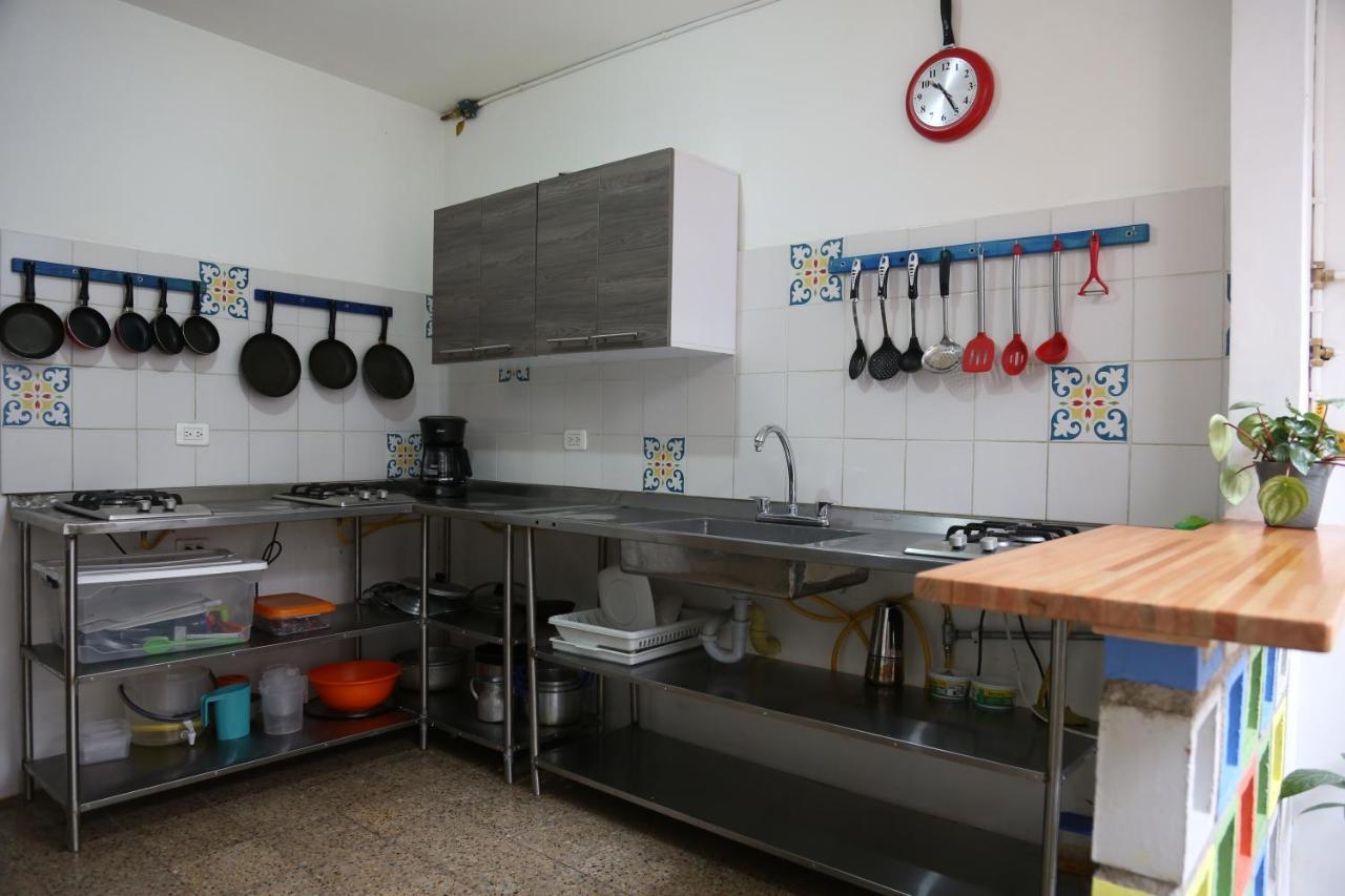 Charlie Palace Hostel Medellín Dış mekan fotoğraf
